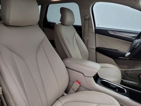 Used 2019 Lincoln MKC Premiere FWD image 21