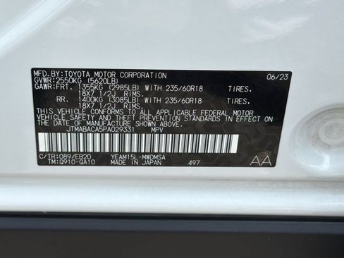 Used 2023 Toyota bZ4X AWD w/ Weather Package image 33
