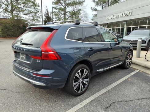 Used 2023 Volvo XC60 B5 Plus w/ Climate Package image 3