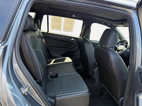 Used 2024 Volkswagen Tiguan SEL R-Line AWD/4WD image 18