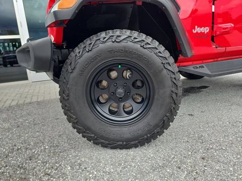 Used 2019 Jeep Wrangler Sport AWD/4WD image 28