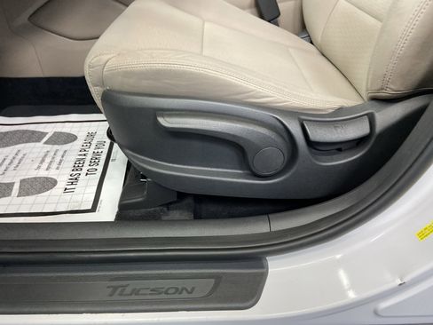 Used 2019 Hyundai Tucson SE image 13