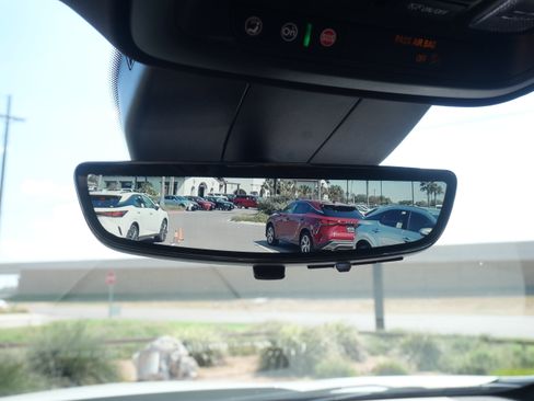 Used 2024 Cadillac XT4 Sport w/ Technology Package image 25