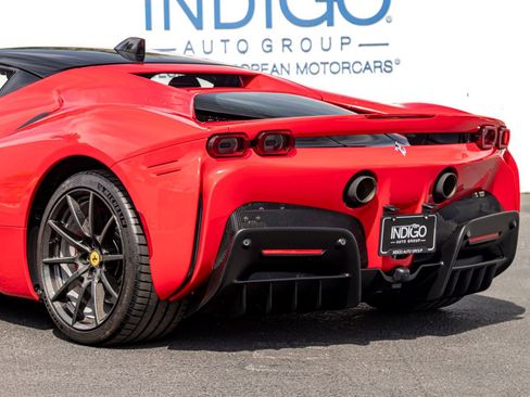 Used 2022 Ferrari SF90 Stradale AWD/4WD image 10