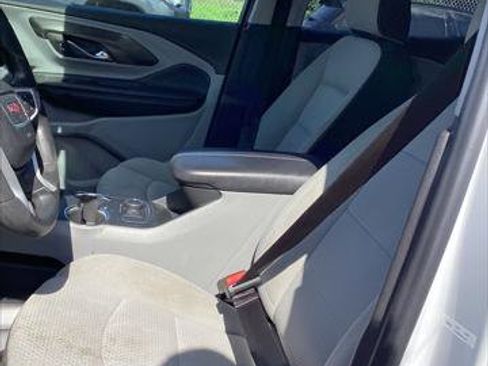 Used 2022 GMC Terrain SLE FWD image 17