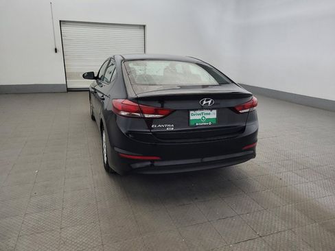 Used 2018 Hyundai Elantra SE FWD image 6