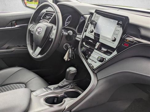 Used 2023 Toyota Camry SE image 21