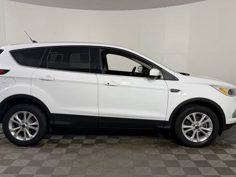 Used 2019 Ford Escape SE AWD/4WD image 9