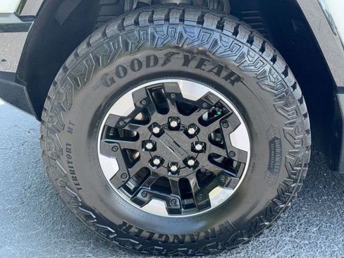 Used 2025 GMC Hummer EV 3X w/ Extreme Off-Road Package AWD/4WD image 12