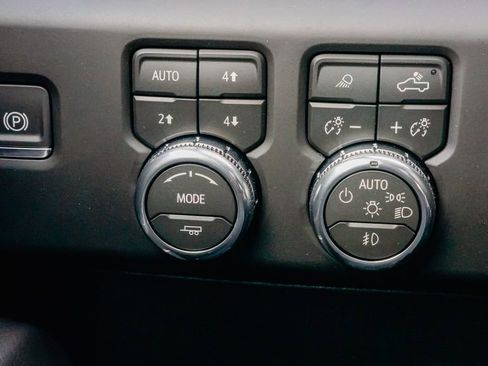 New 2026 GMC Sierra 2500 Denali w/ Denali Reserve Package image 17