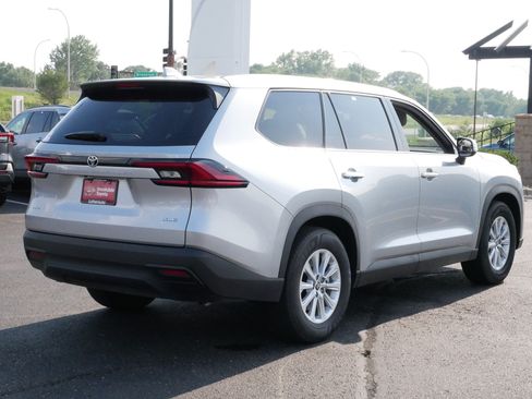 Used 2025 Toyota Grand Highlander AWD image 7