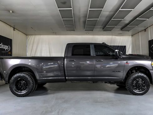 Used 2024 RAM 3500 Laramie w/ Night Edition AWD/4WD image 5
