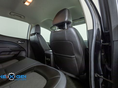 Used 2017 Chevrolet Colorado Z71 AWD/4WD image 33