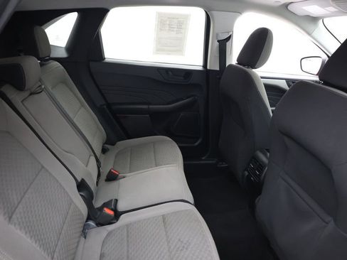 Used 2022 Ford Escape SE w/ SE Sport Appearance Package image 20