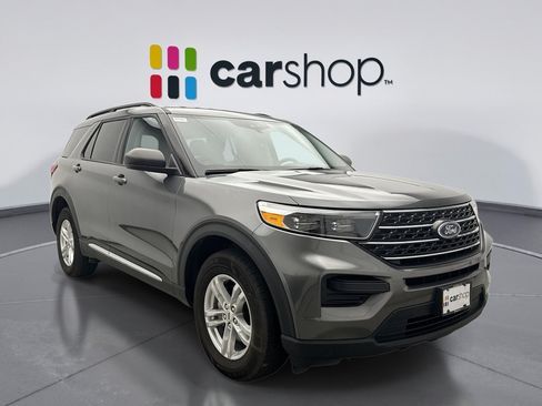 Used 2023 Ford Explorer XLT AWD/4WD image 7