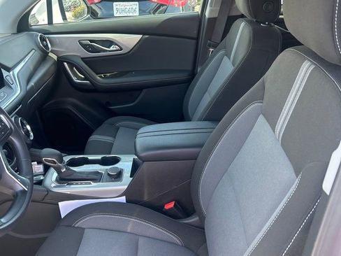 Used 2025 Chevrolet Blazer LT AWD/4WD image 16