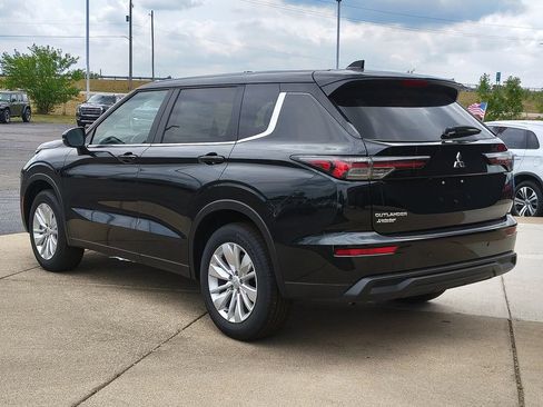 New 2026 Mitsubishi Outlander ES AWD/4WD image 18