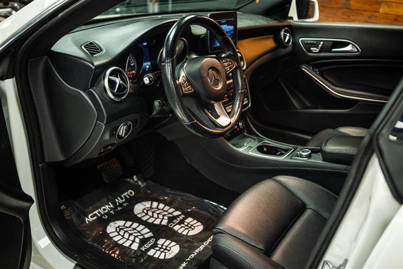 Used 2019 Mercedes-Benz CLA 250 image 8