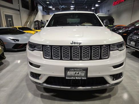 Used 2018 Jeep Grand Cherokee Summit image 2