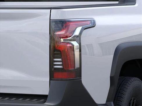 New 2026 Chevrolet Silverado EV LT AWD/4WD image 11