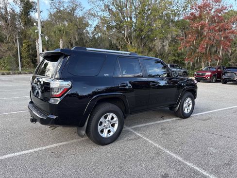 Used 2021 Toyota 4Runner SR5 image 3