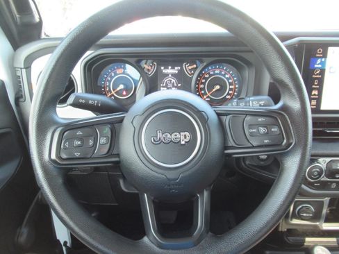 Certified 2024 Jeep Wrangler Sport AWD/4WD image 20