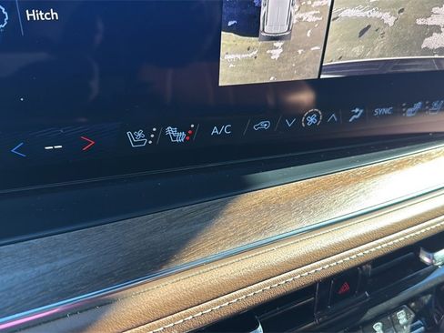 Used 2025 Chevrolet Tahoe High Country image 36