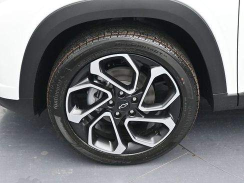 New 2026 Chevrolet Trax RS w/ Sunroof Package image 22