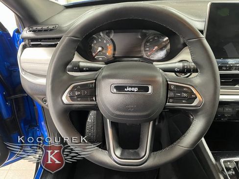 Used 2024 Jeep Compass Limited image 14