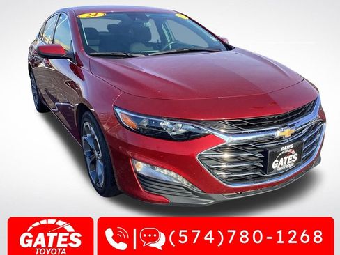 Used 2024 Chevrolet Malibu LT image 1