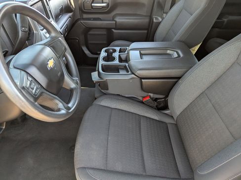 Used 2024 Chevrolet Silverado 2500 Custom w/ Custom Value Package image 27