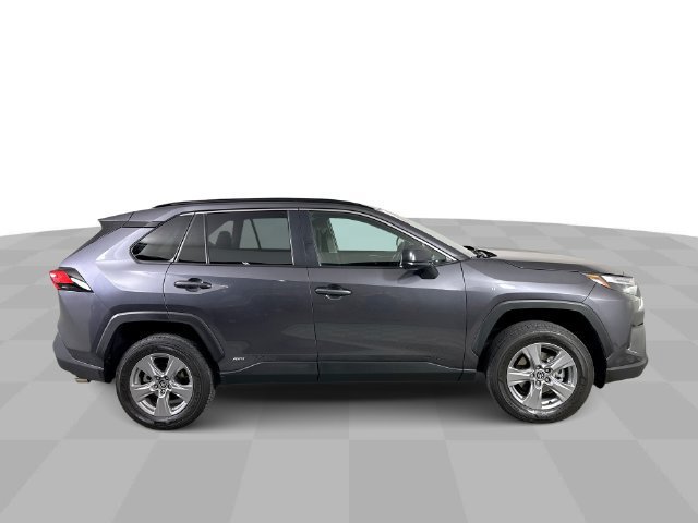 Used 2025 Toyota RAV4 LE AWD/4WD image 9