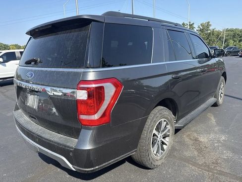 Used 2018 Ford Expedition XLT AWD/4WD image 4