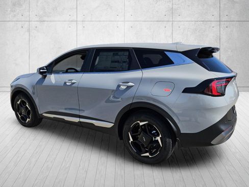 New 2026 Kia Sportage EX FWD image 5