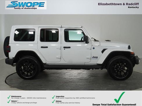 Used 2025 Jeep Wrangler Sahara 4xe AWD/4WD image 2