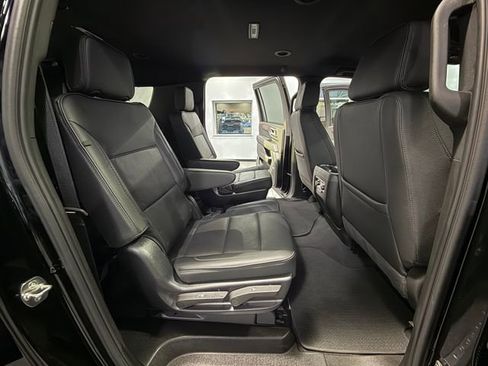 Certified 2025 GMC Yukon XL Denali image 13