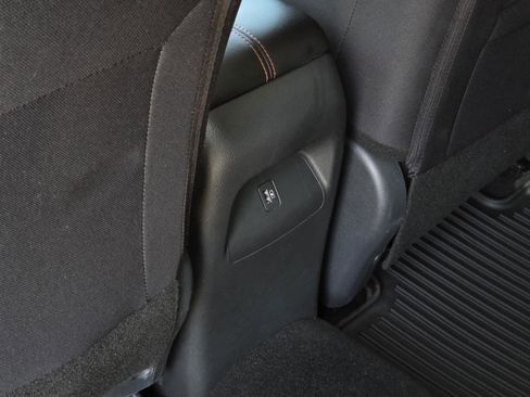Used 2025 Nissan Sentra SR FWD image 28
