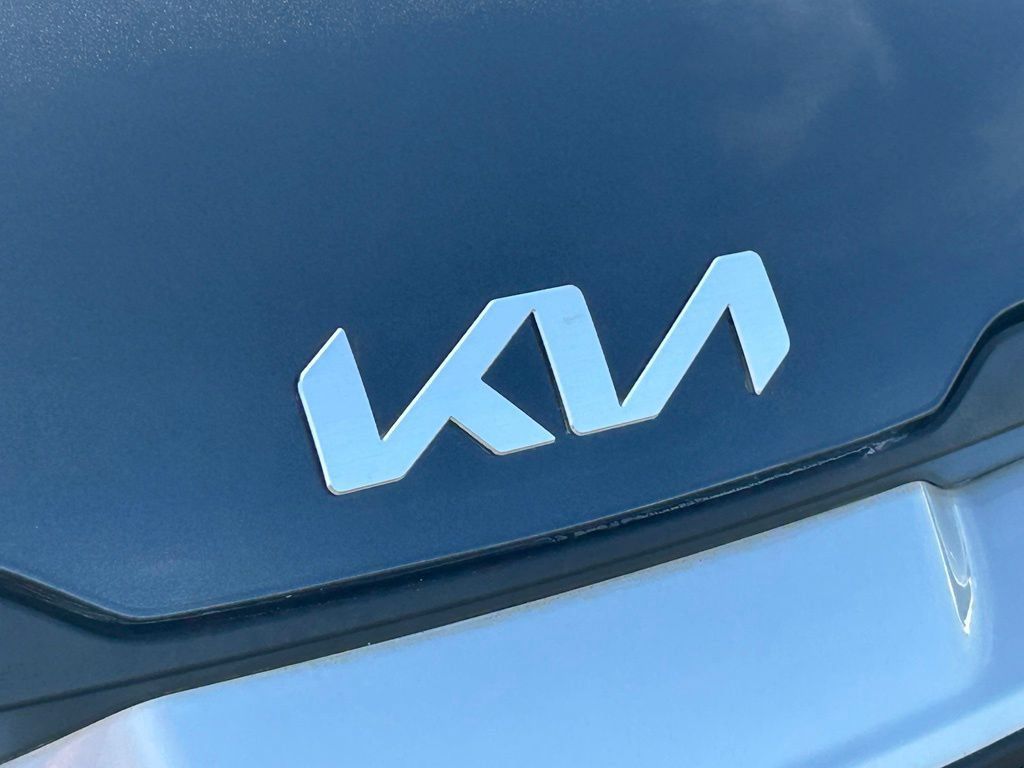 Used 2023 Kia Sportage LX AWD/4WD image 10