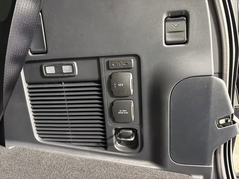 New 2025 Ford Expedition Platinum w/ Stealth Appearance Package image 27