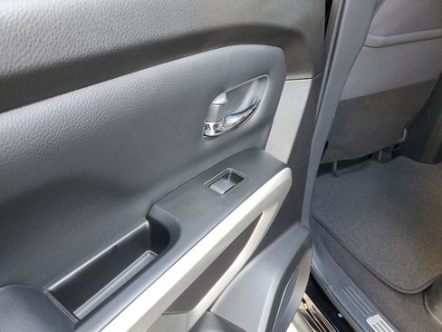 Certified 2024 Nissan Titan SV w/ SV Convenience Package AWD/4WD image 10