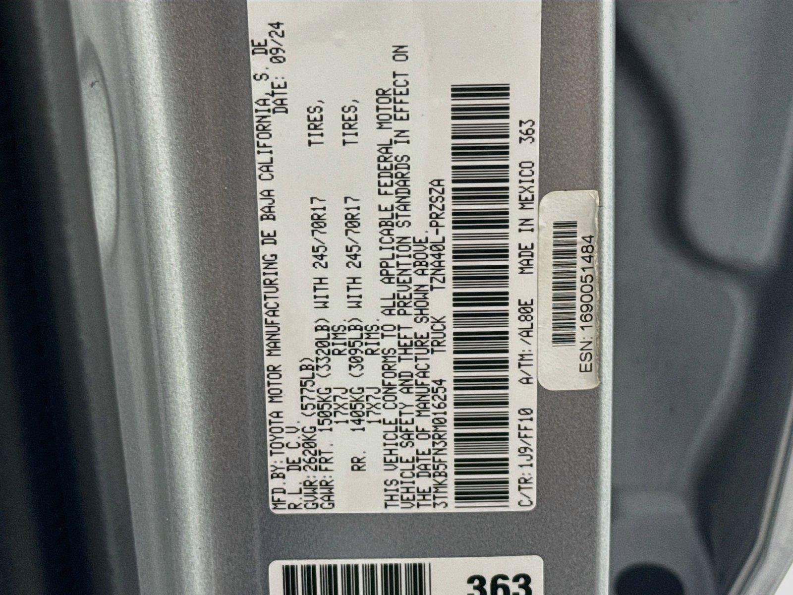 Used 2024 Toyota Tacoma SR5 RWD image 39