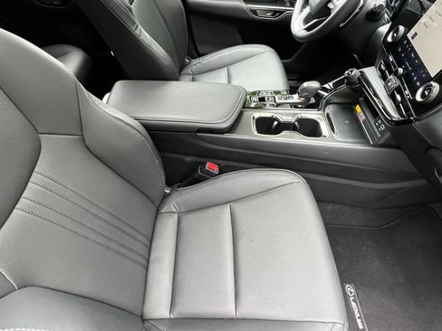 Used 2025 Lexus NX 250 FWD w/ Towing Package (2000 Lbs) image 43