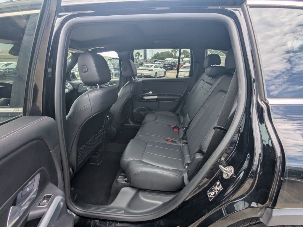 Used 2022 Mercedes-Benz GLB 250 4MATIC w/ Premium Package Lite image 25