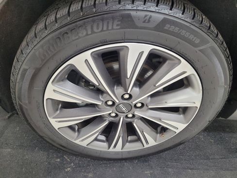 Used 2021 Lincoln Corsair Reserve AWD/4WD image 31