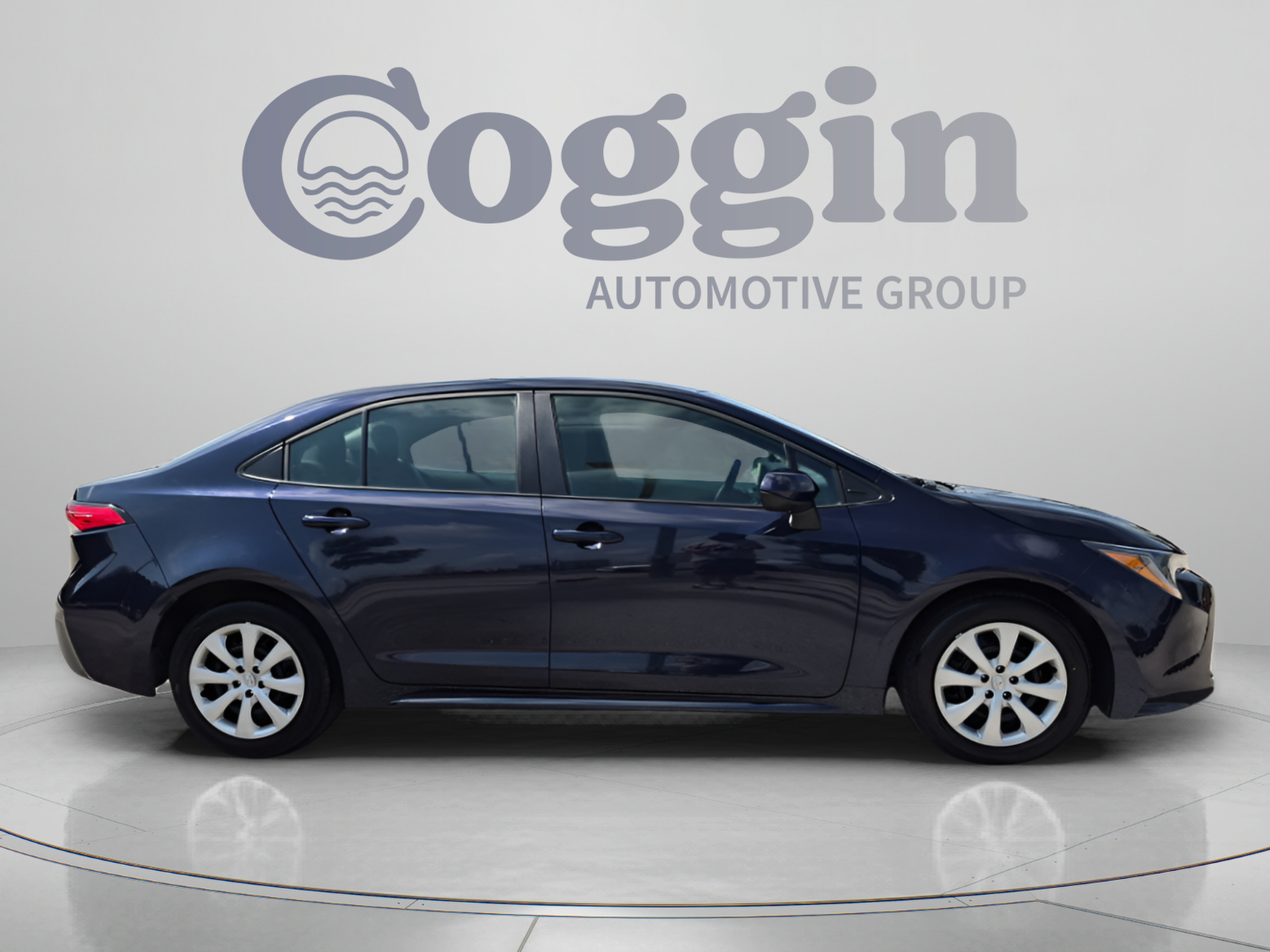 Used 2025 Toyota Corolla LE FWD image 7