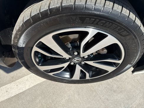 Used 2018 Honda Odyssey Elite image 23