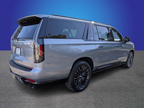Certified 2024 Cadillac Escalade ESV V AWD/4WD image 5