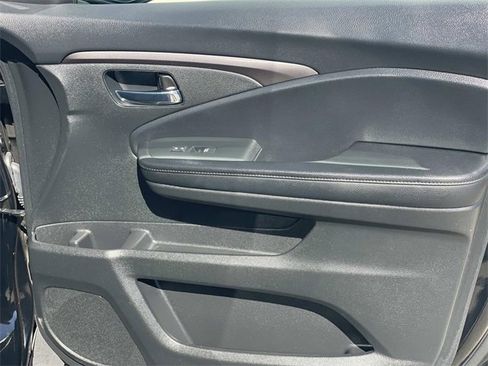 Used 2022 Honda Pilot Sport image 33