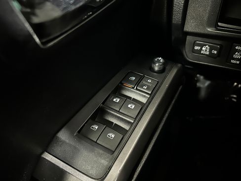 Used 2019 Toyota Tacoma TRD Sport image 21