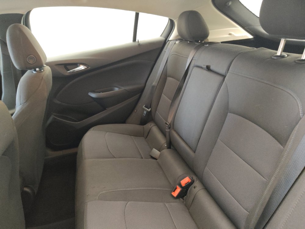 Used 2018 Chevrolet Cruze LT w/ Convenience Package FWD image 18